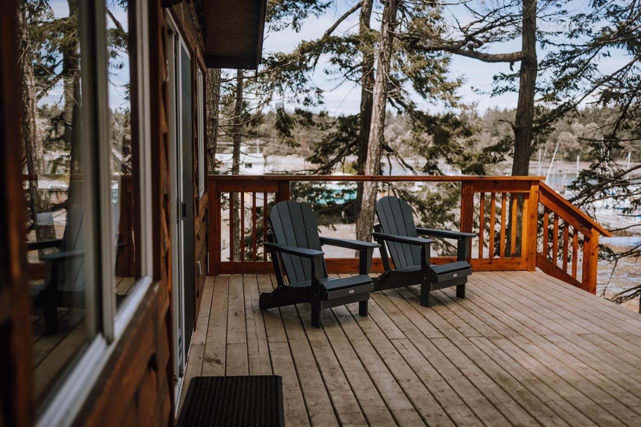 Page'S Resort & Marina Gabriola エクステリア 写真