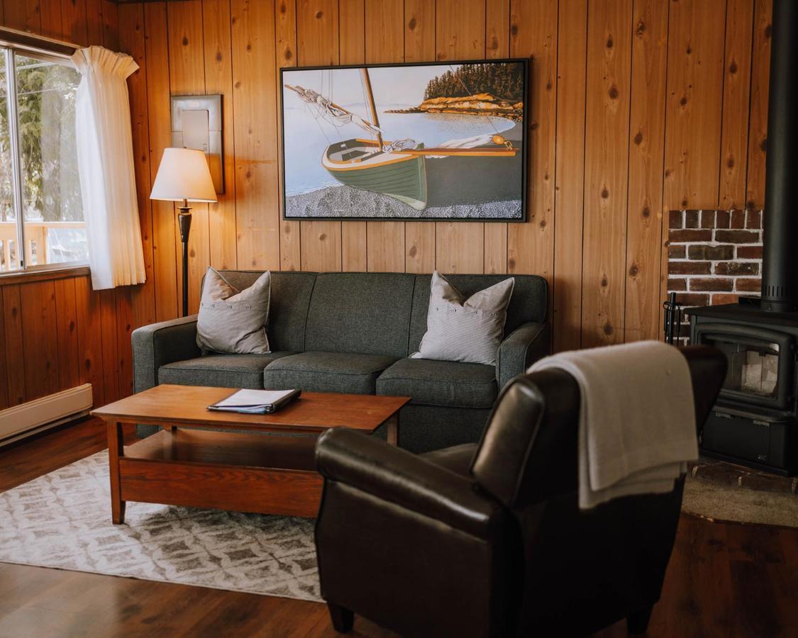 Page'S Resort & Marina Gabriola エクステリア 写真