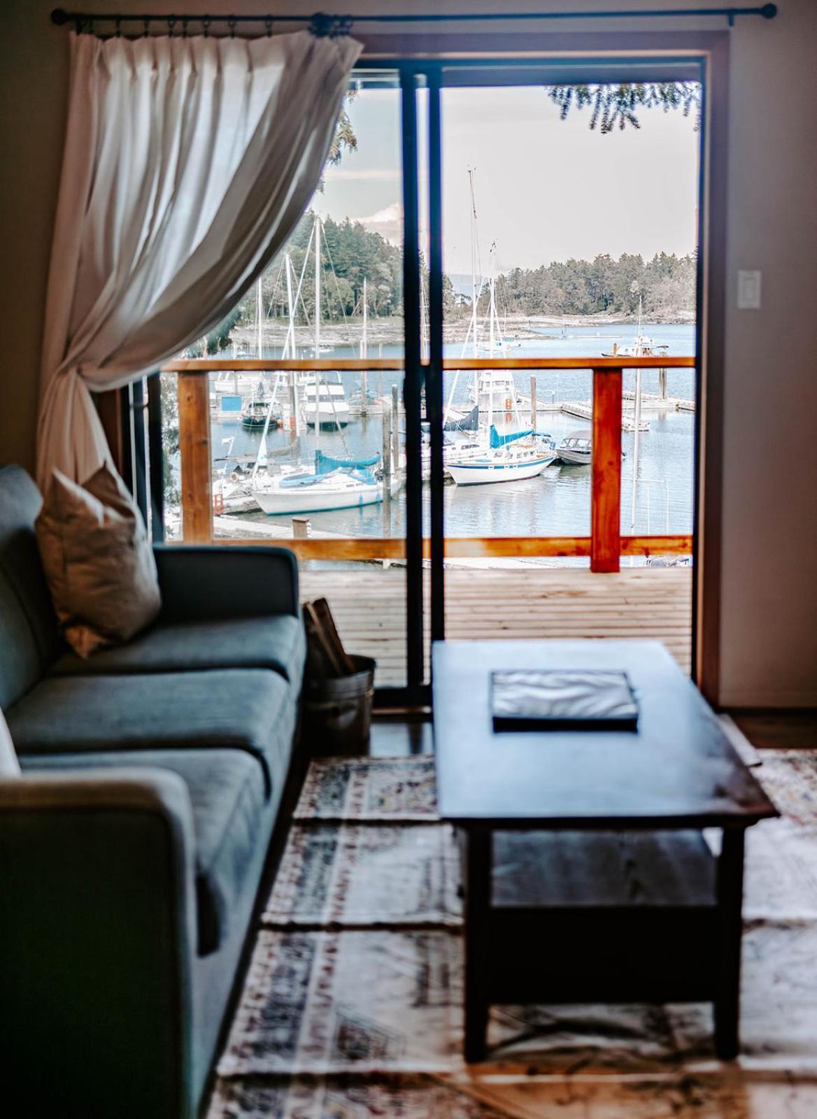 Page'S Resort & Marina Gabriola エクステリア 写真