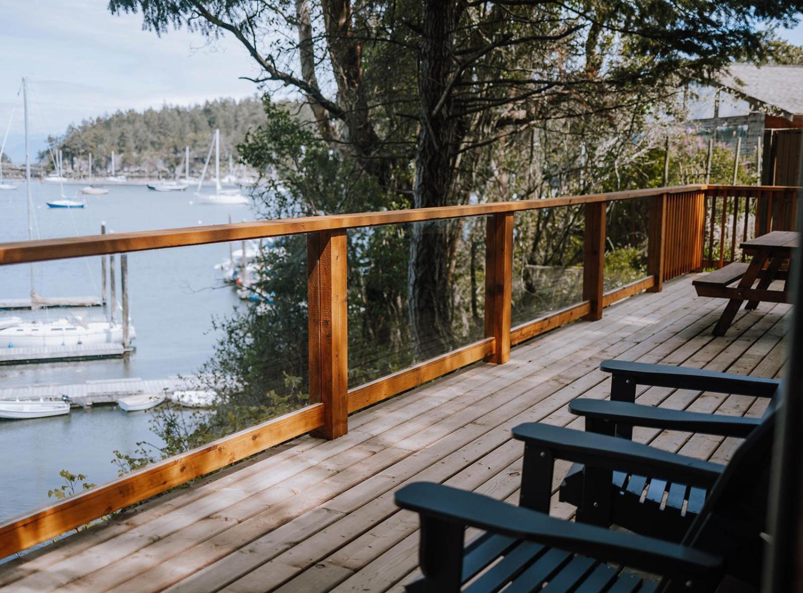 Page'S Resort & Marina Gabriola エクステリア 写真